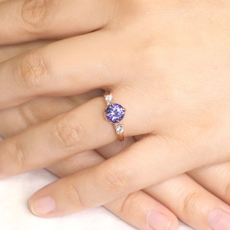 14K TANZANITE DIAMOND RING