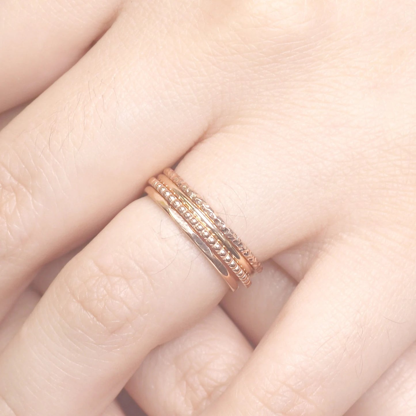 14K 1.2MM FACET PATTERN BAND