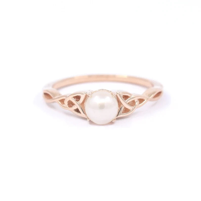 14K PEARL TWIST RING