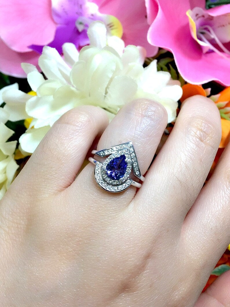 14K TANZANITE DIAMOND CHEVRON RING DIAMOND CROWN U BAND 2 RING SET