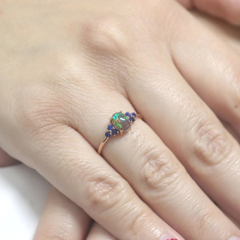 14K OVAL OPAL SAPPHIRE CLUSTER RING