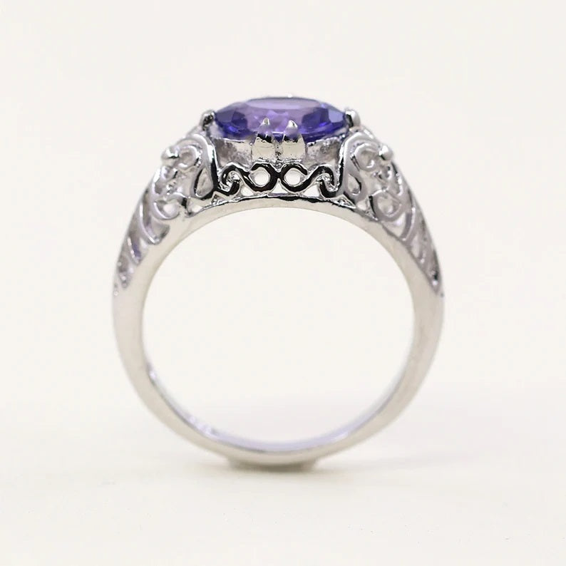 14K OVAL TANZANITE VINTAGE STYL RING