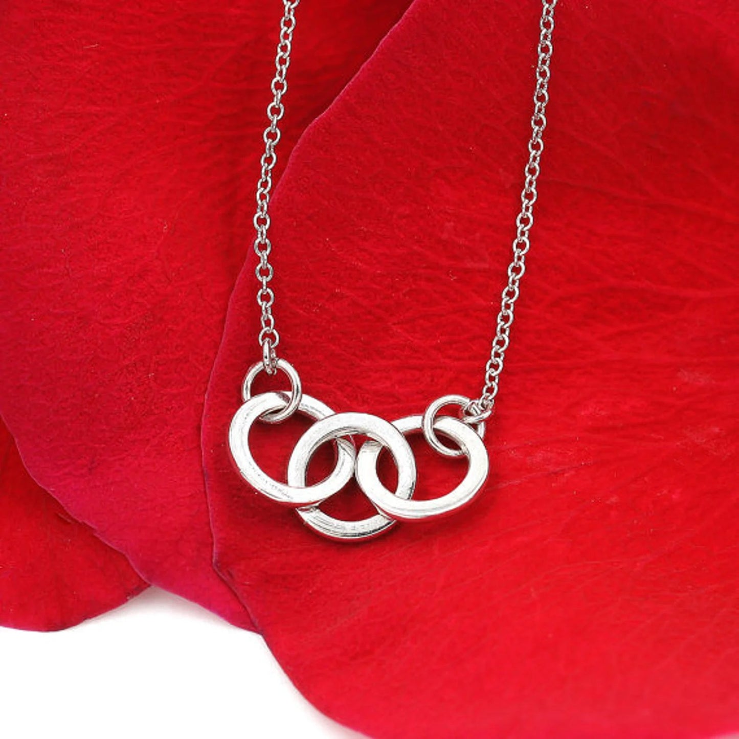 14K 3 CIRCLE INTERLOCKING NECKLACE