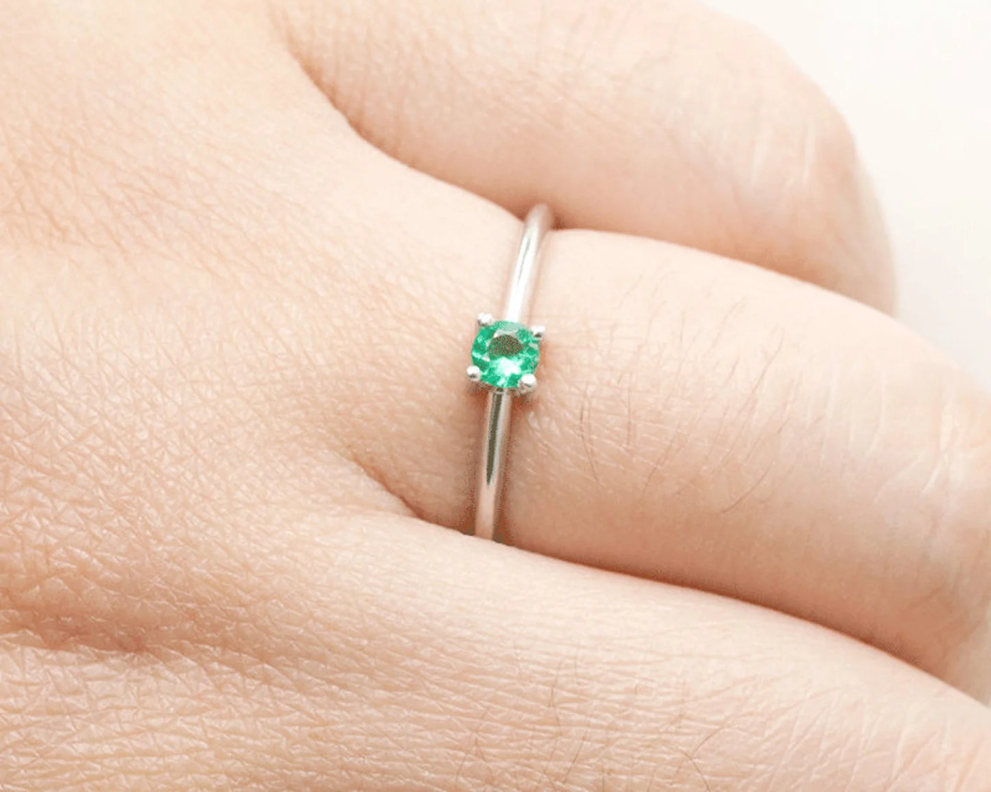 14K 0.15CT EMERALD SOLITAIRE RING