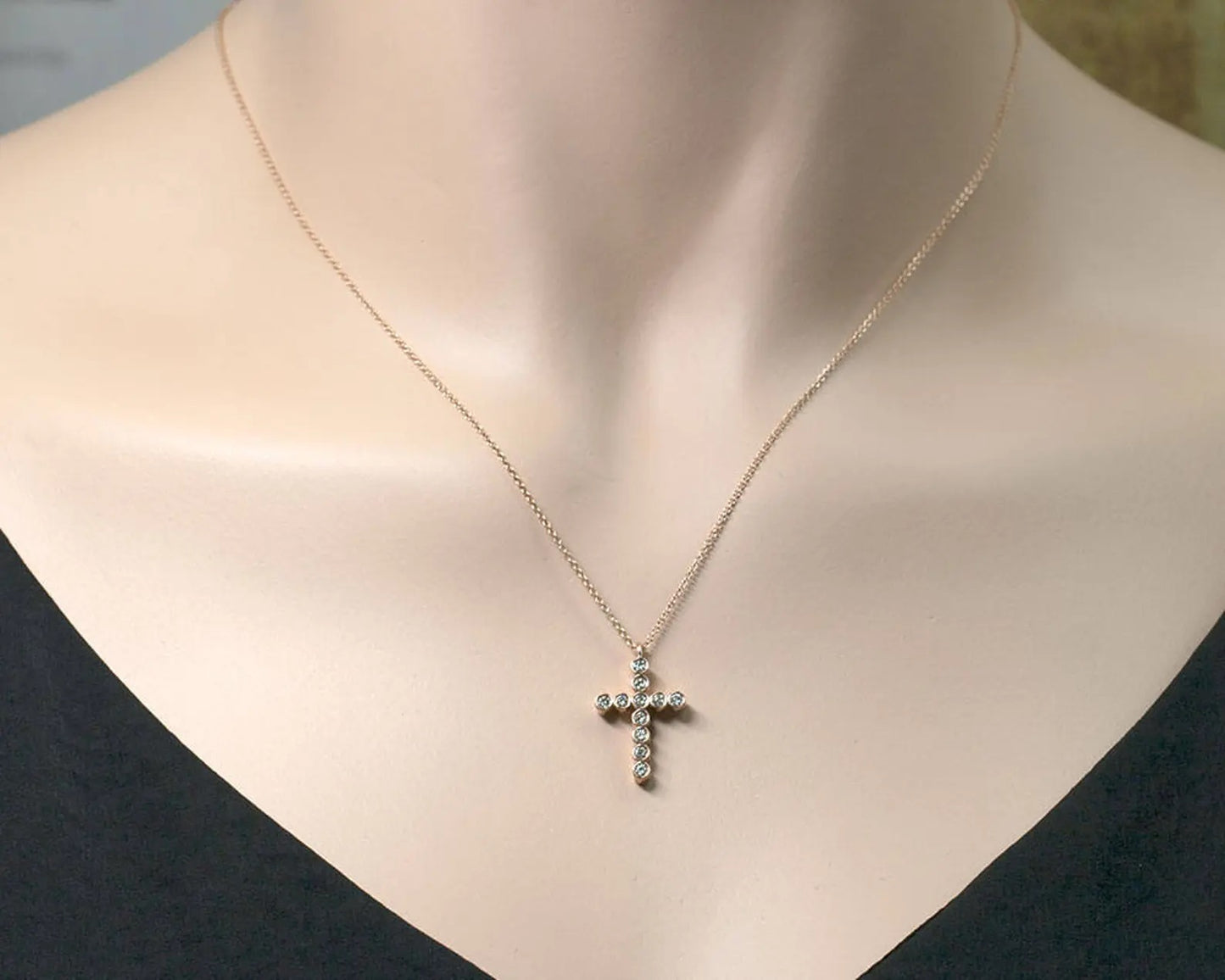 14K 0.30CT DIAMOND CROSS NECKLACE