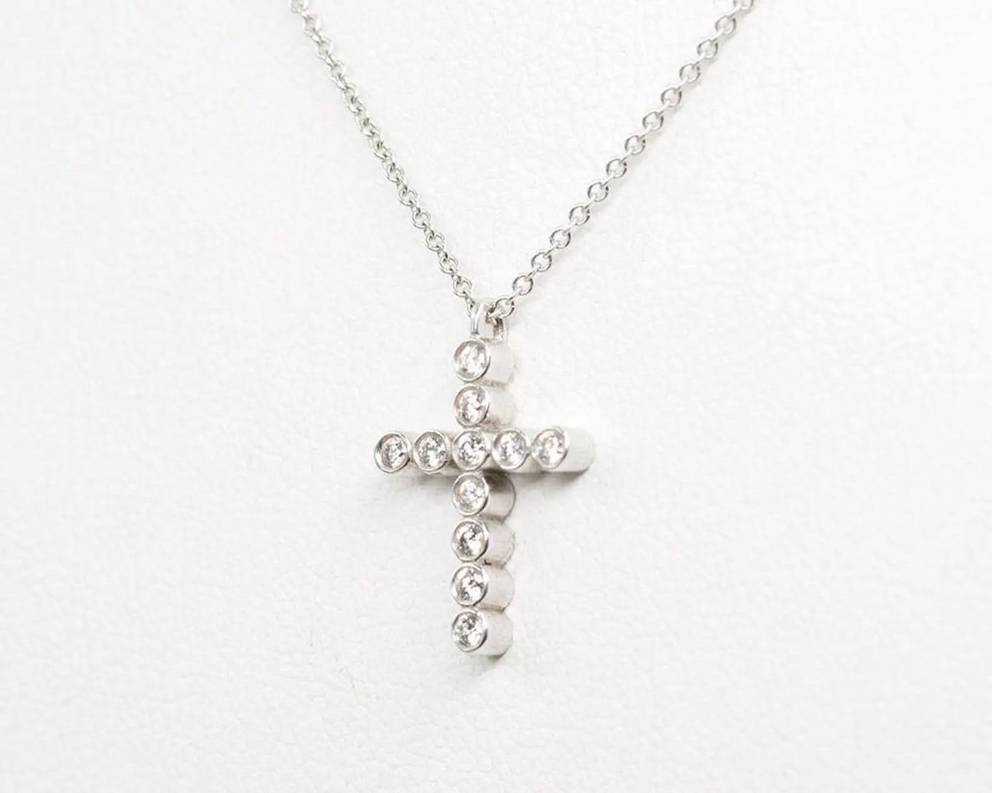 14K 0.30CT DIAMOND CROSS NECKLACE