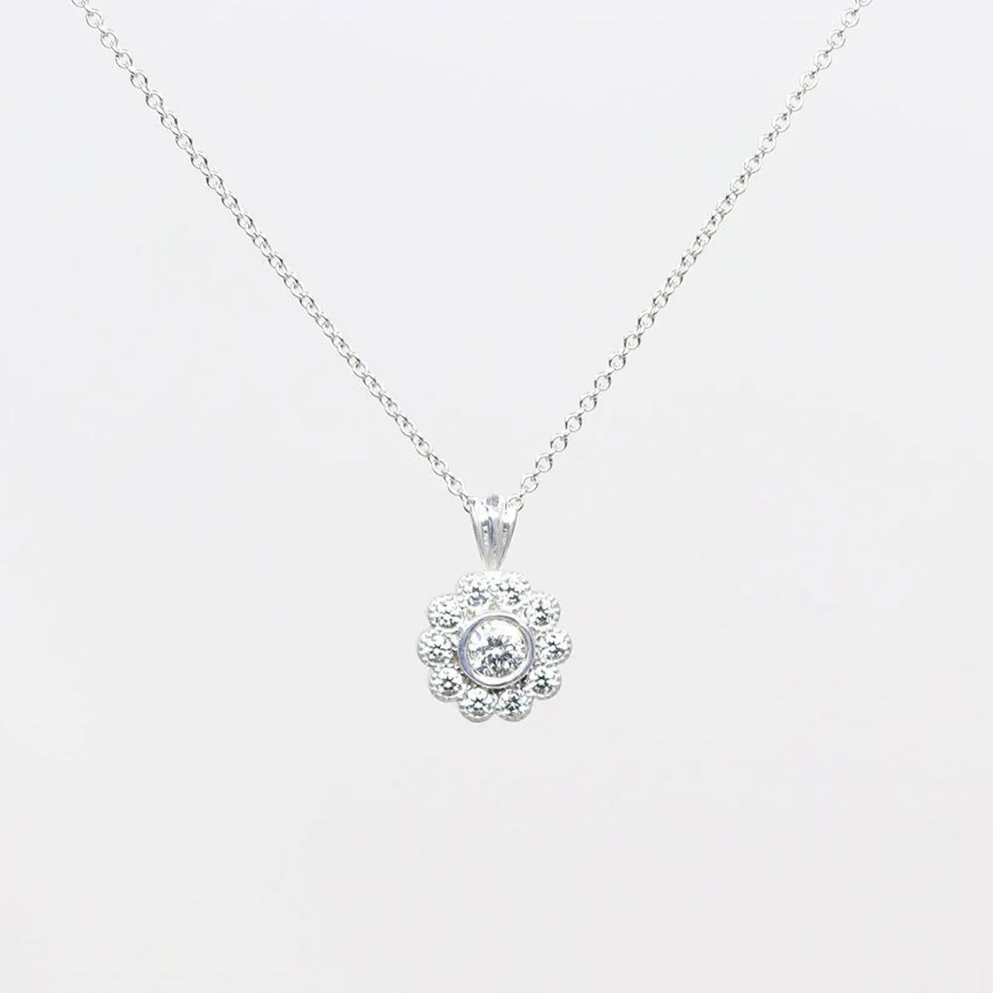 14K 0.35CT DIAMOND FLOWER NECKLACE