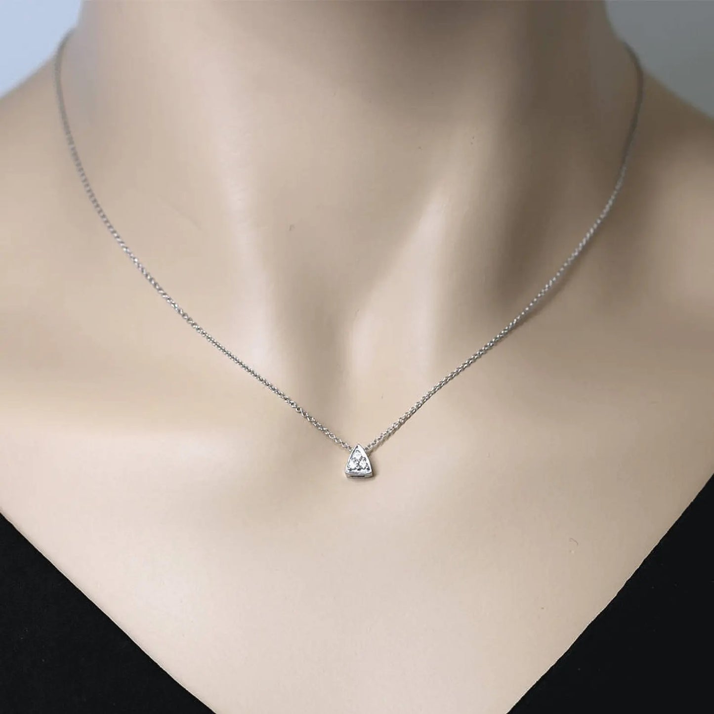 14K 0.06CT DIAMOND TRIANGLE NECKLACE