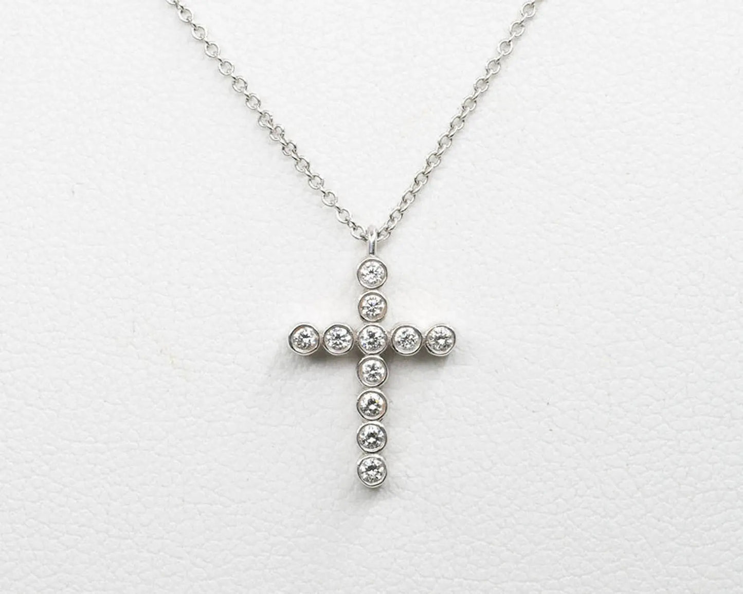 14K 0.24CT DIAMOND CROSS NECKLACE