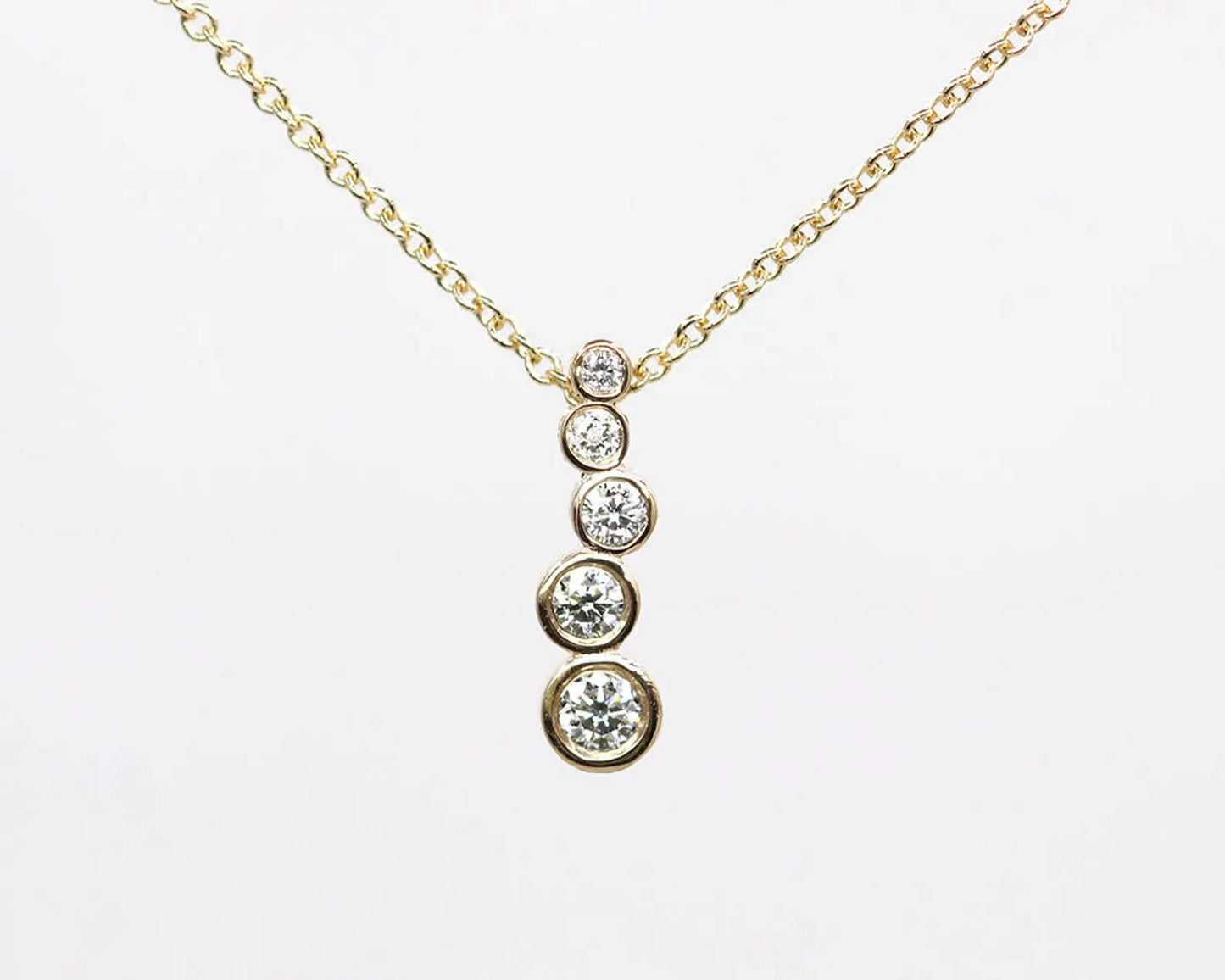 14K 5 DIAMOND BEZEL ZIGZAG NECKLACE