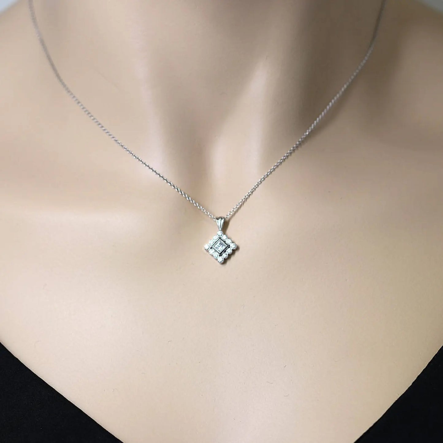 14K 0.15CT PRINCESS CUT SQUARE DIAMOND RHOMBUS NECKLACE