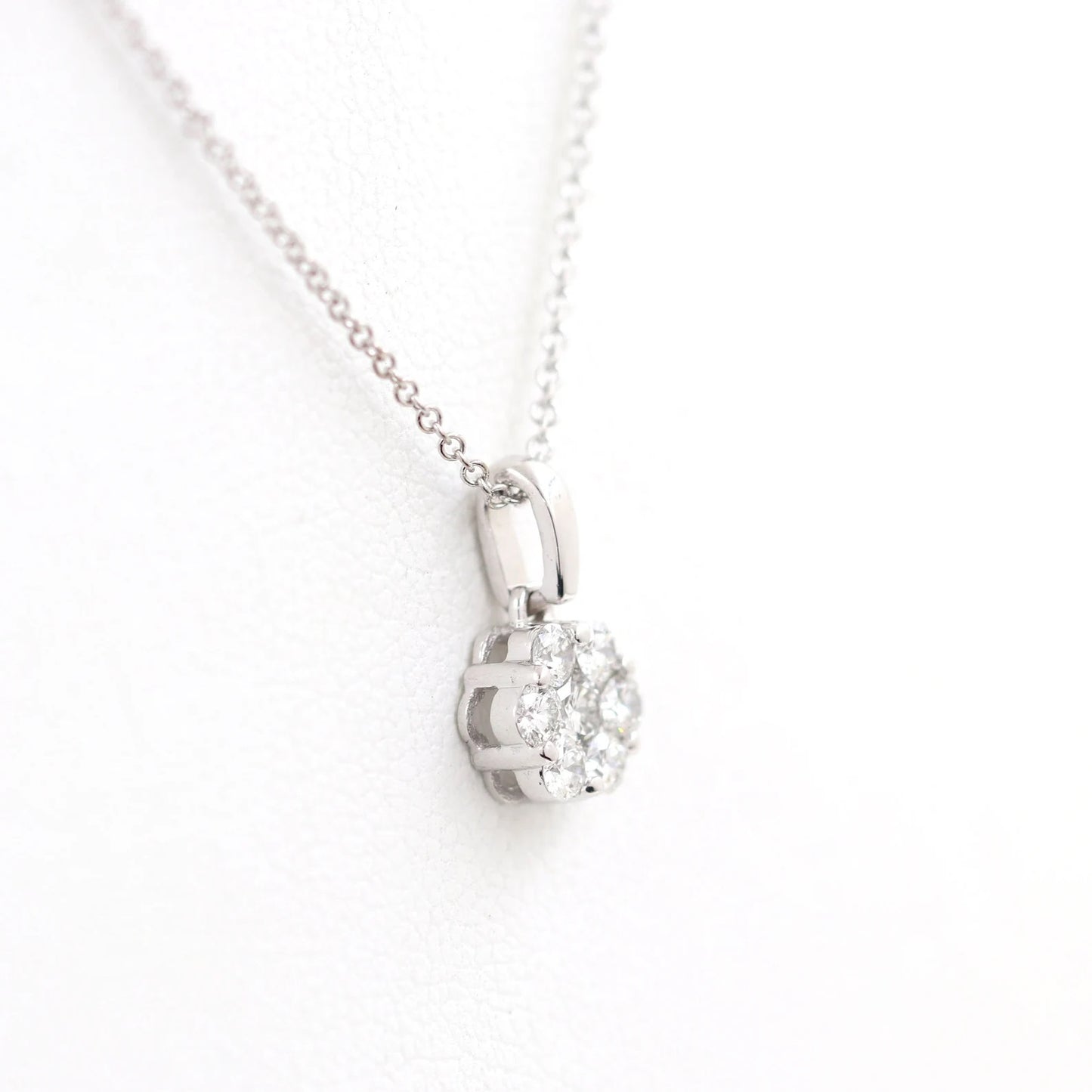 14K 0.40CT DIAMOND CLUSTER FLOWER NECKLACE