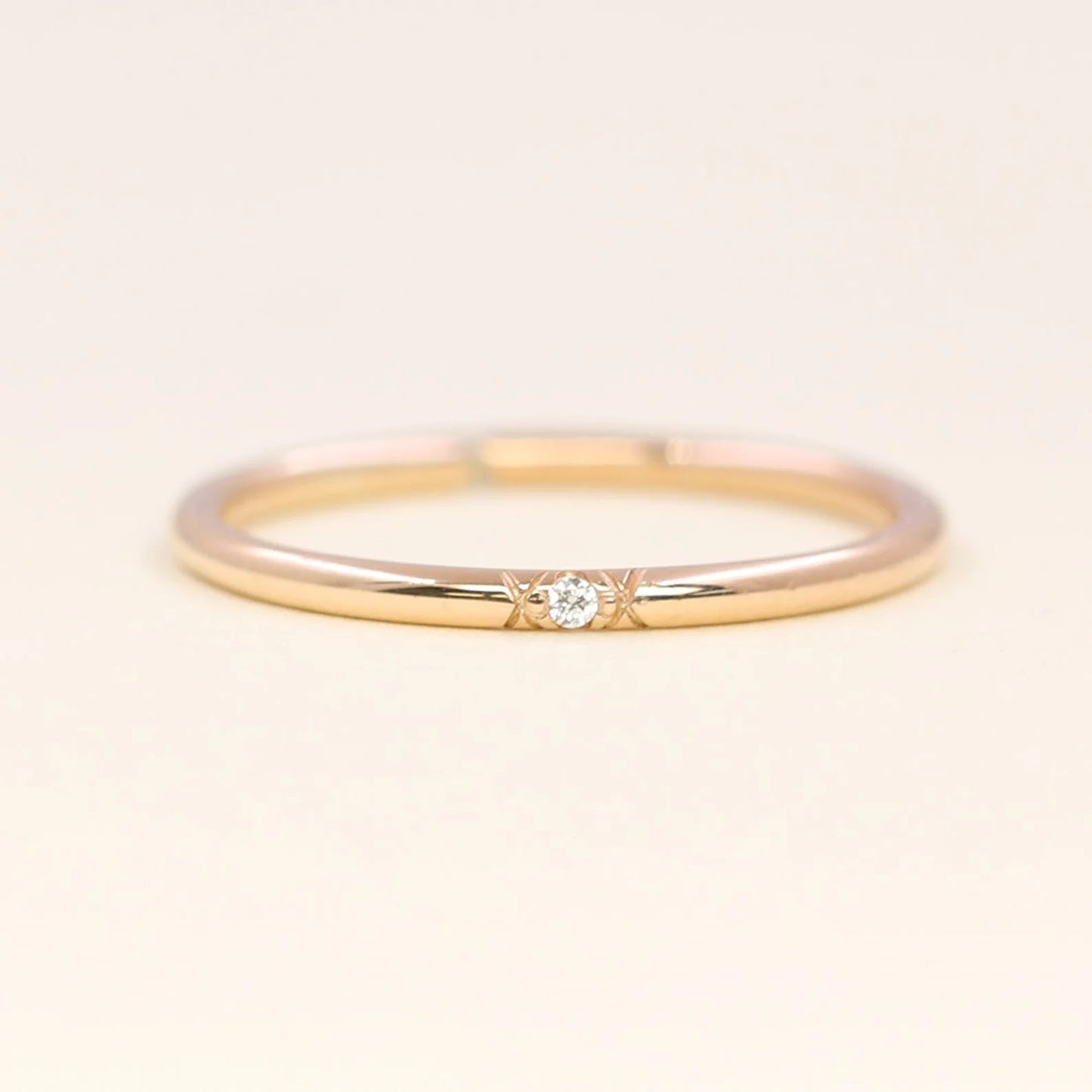 14K 1 DIAMOND 1.3MM BAND