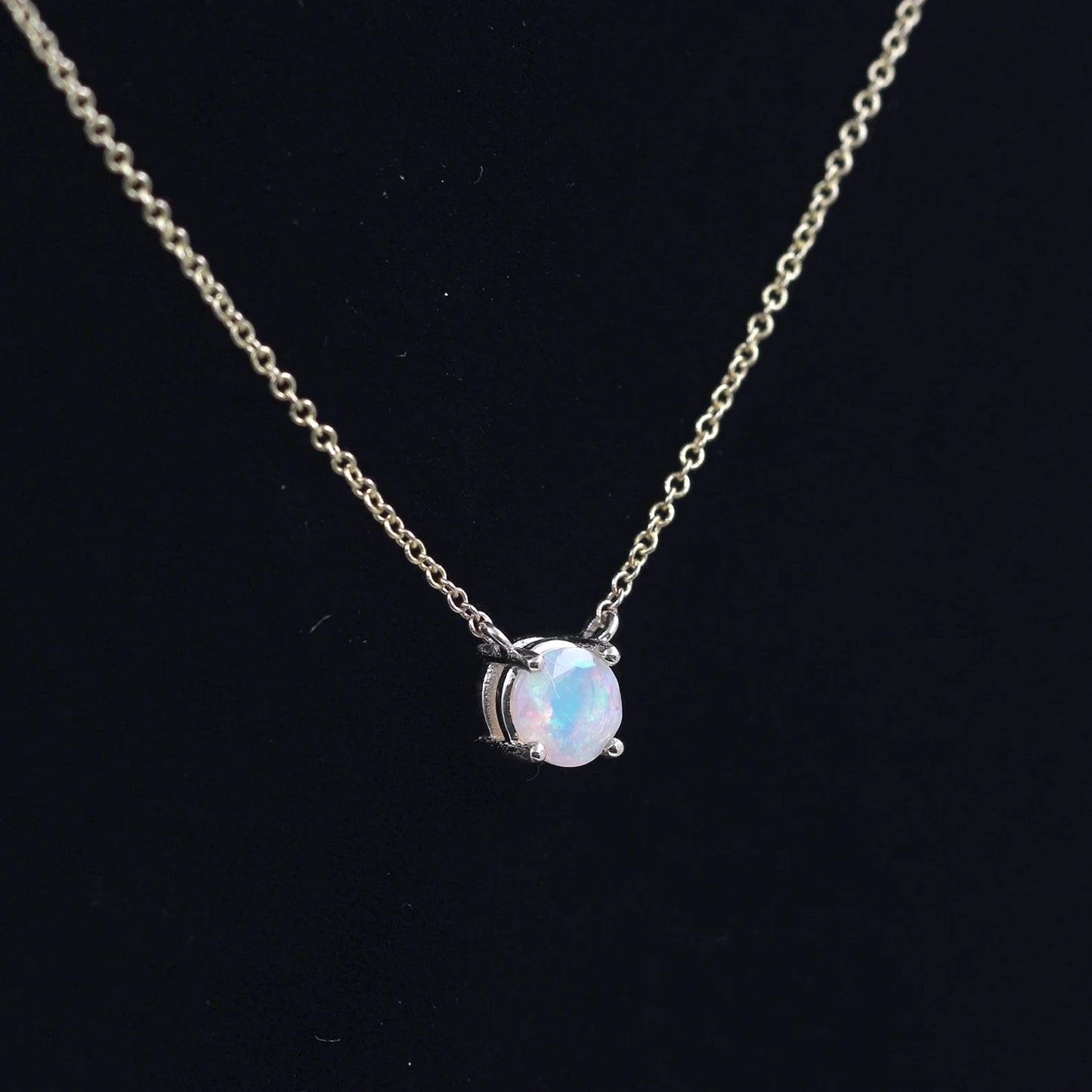 14K OPAL SOLITAIRE NECKLACE