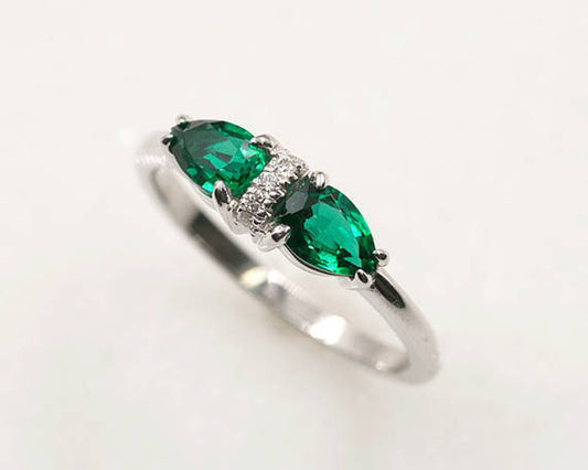 14K PEAR LAB EMERALD DIAMOND RING