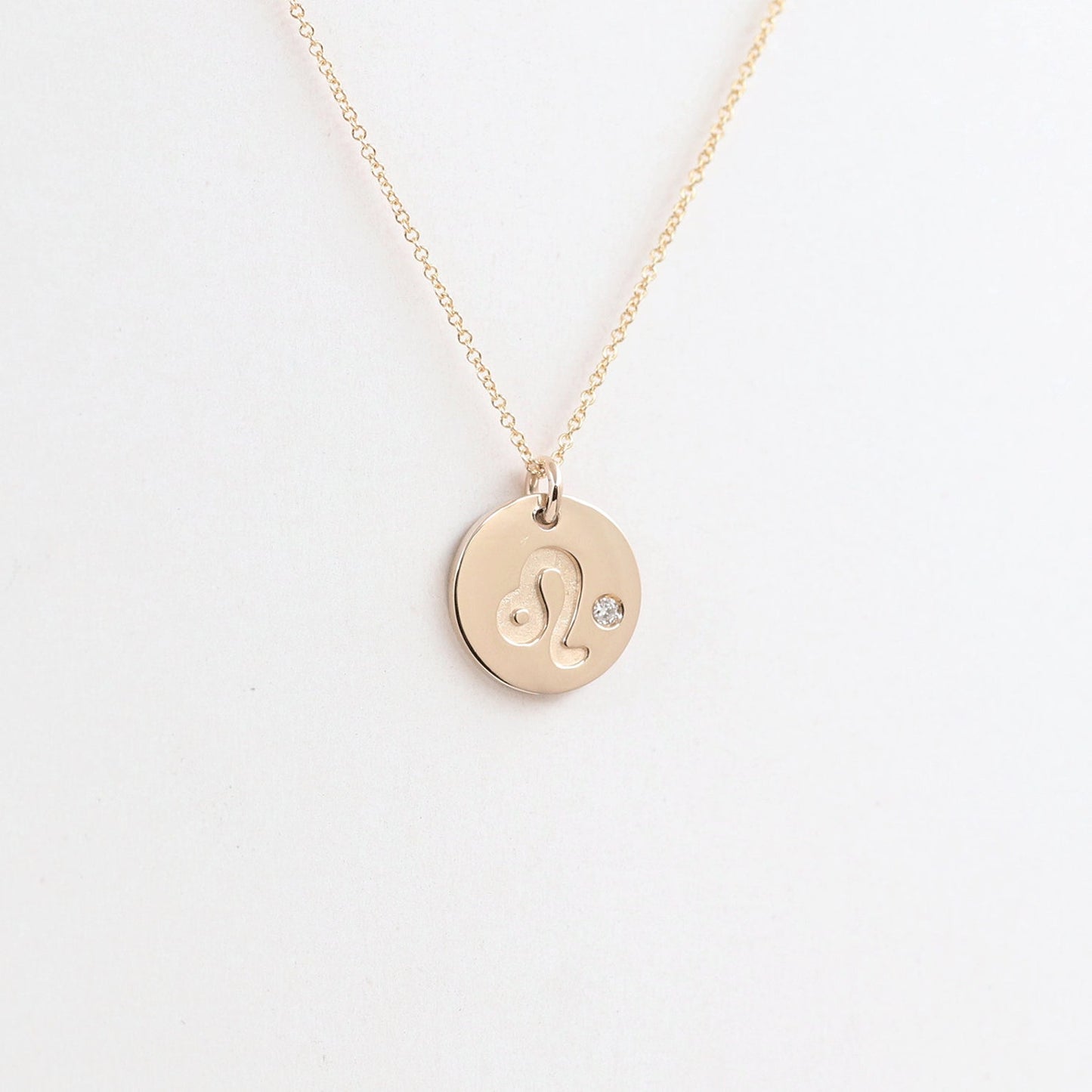 14K 1 DIAMOND LEO ZODIAC SIGN NECKLACE