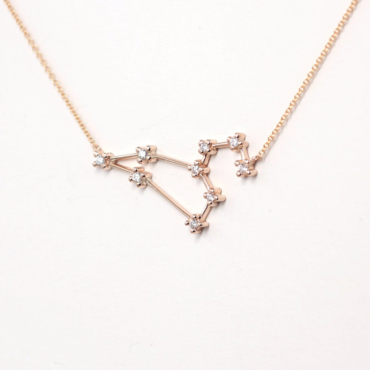 14K DIAMOND LEO ZODIAC SIGN NECKLACE