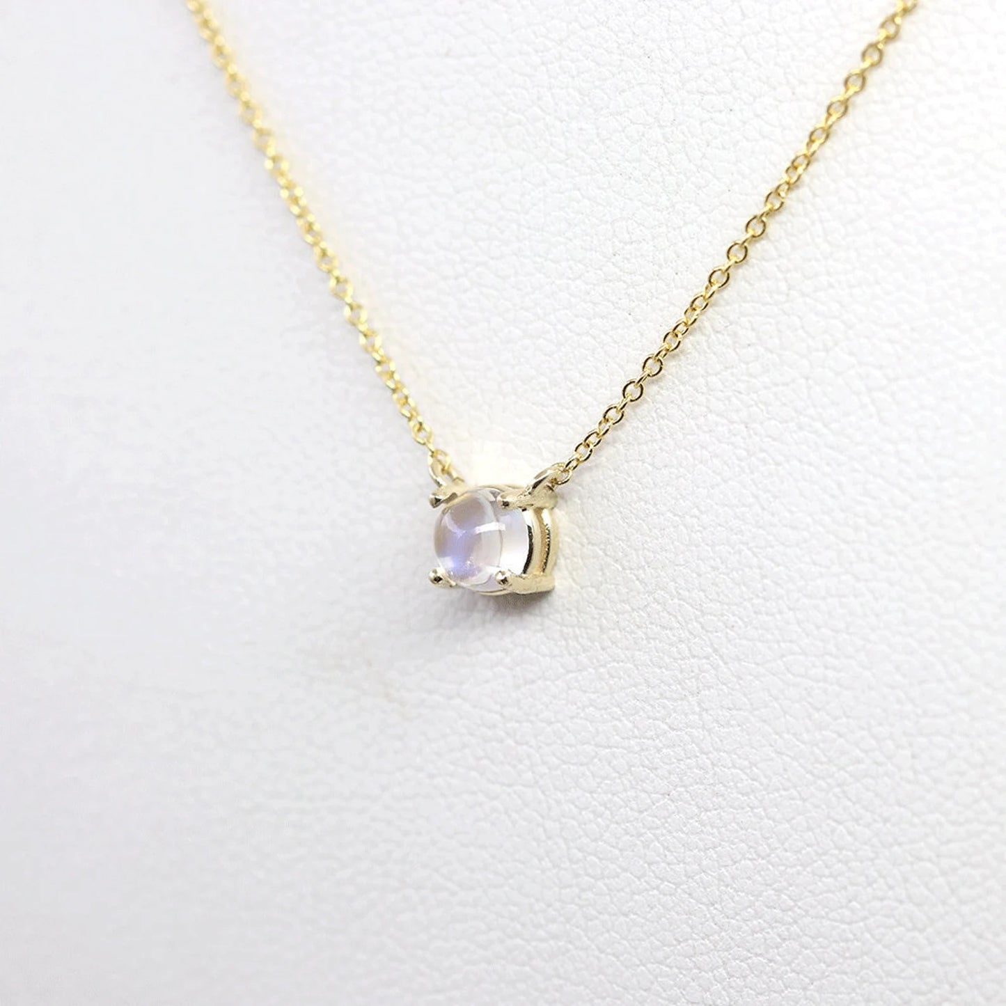 14K MOONSTONE SOLITAIRE NECKLACE