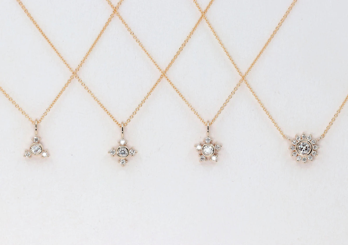 14K 0.13CT DIAMOND TINY STAR NECKLACE