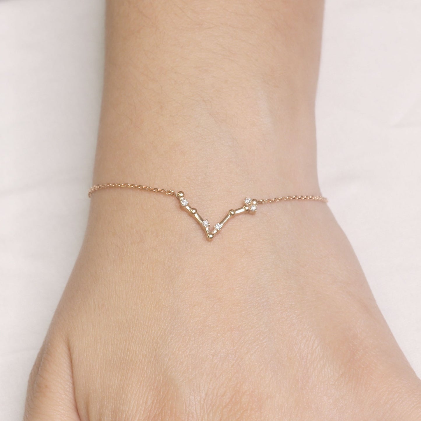 14K DIAMOND PISCES ZODIAC SIGN BRACELET