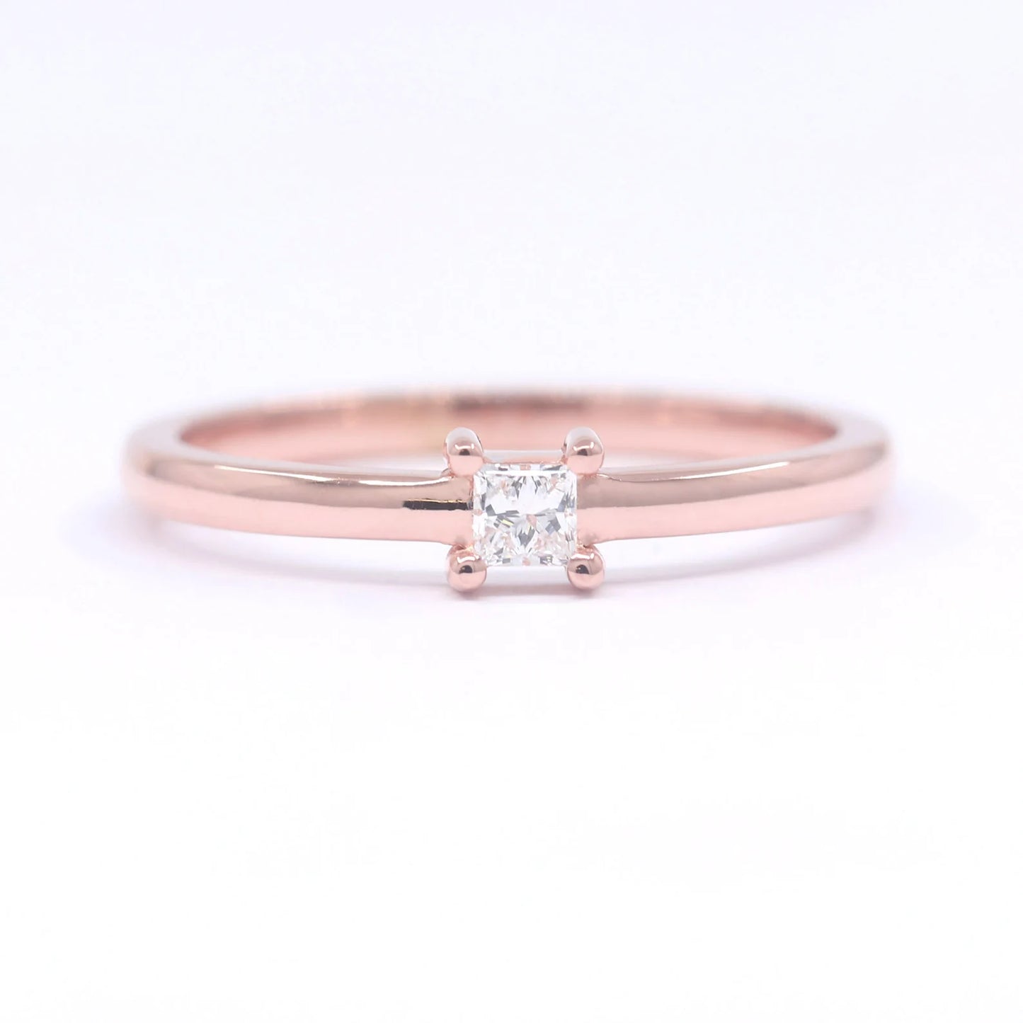 14K PRINCESS CUT DIAMOND SOLITAIR BAND