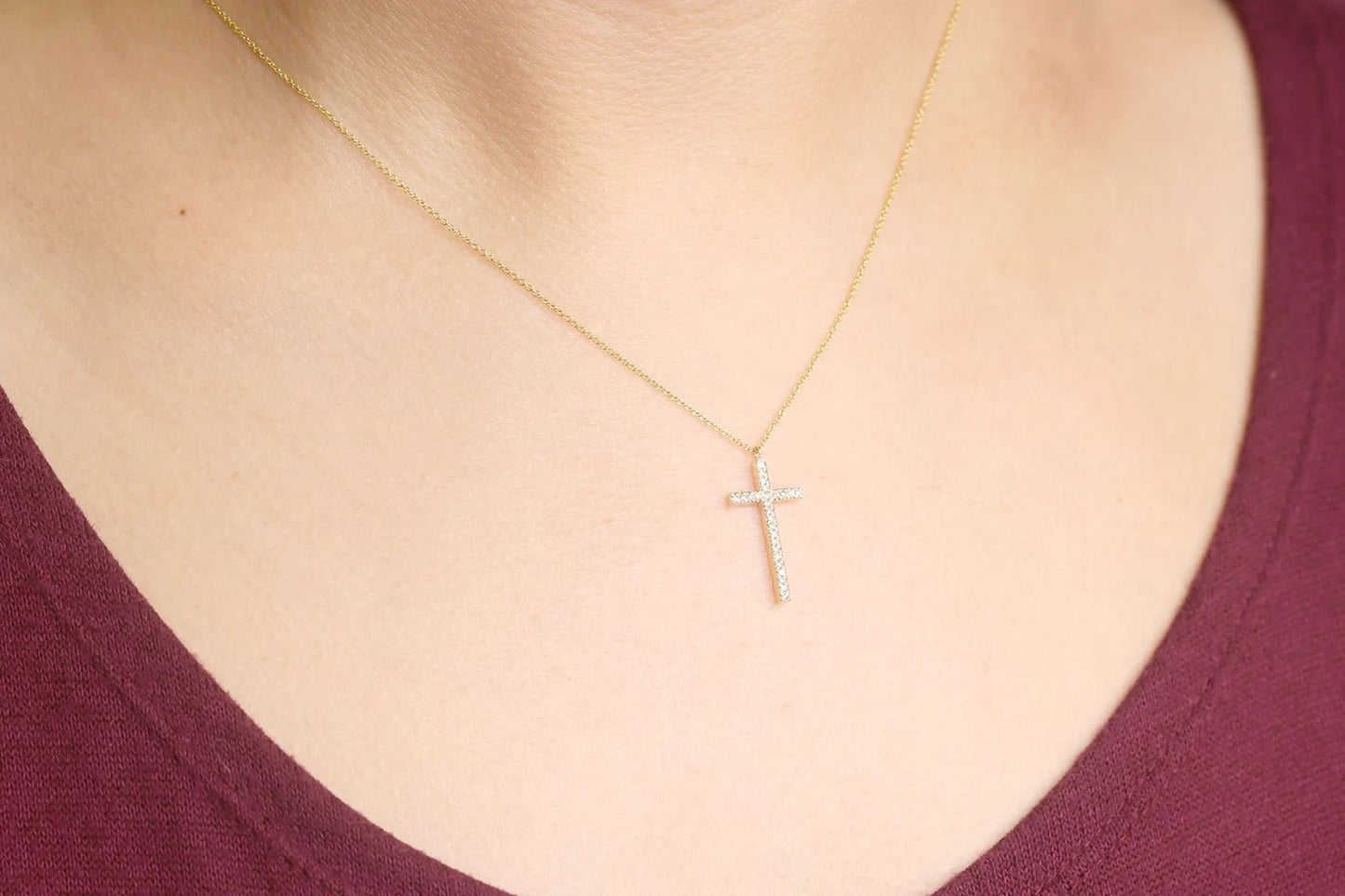 14K 0.18CT DIAMOND CROSS NECKLACE