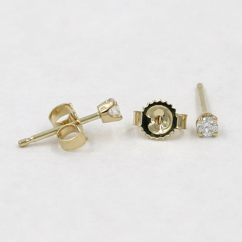 14K DIAMOND STUD EARRING