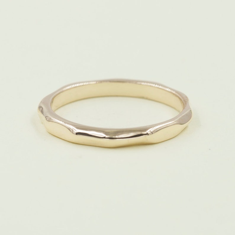 14K HAMMERED BAND