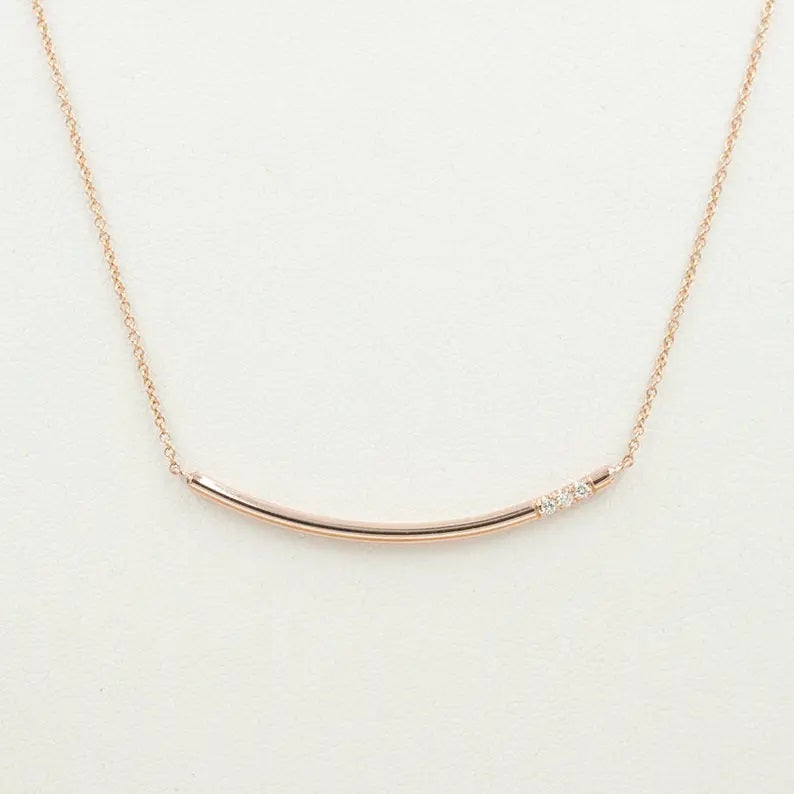 14K 3 DIAMOND CURVED BAR NECKLACE