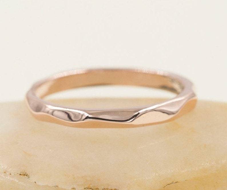 14K HAMMERED BAND