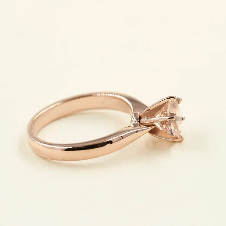 14K MORGANITE SOLITAIRE RING