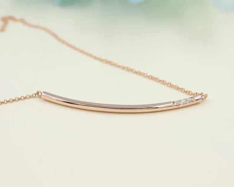 14K 3 DIAMOND CURVED BAR NECKLACE