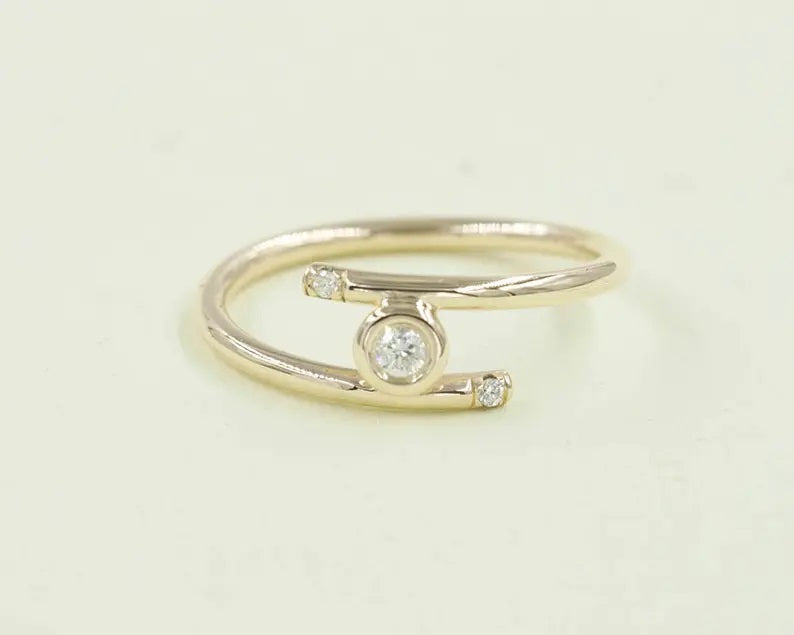 14K DIAMOND BEZEL GUARD RING