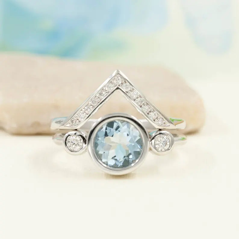 14K AQUAMARINE DIAMOND BEZEL RING V BAND 2 RING SET