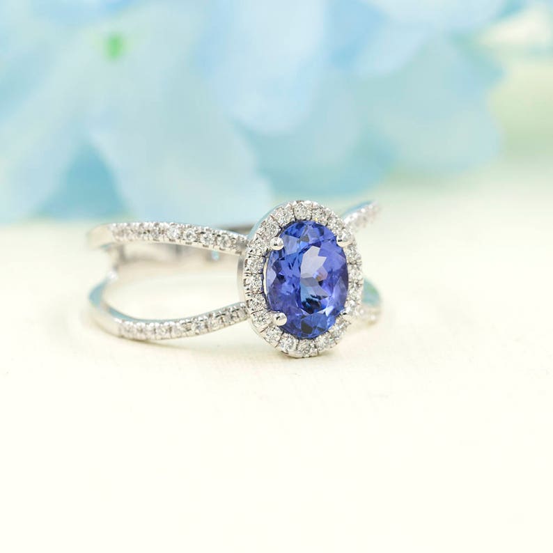 14K OVAL TANZANITE DIAMOND HALO DOUBLE BAND RING