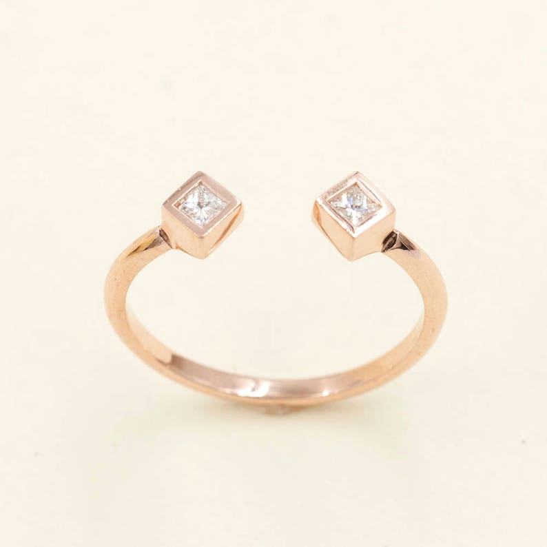 14K DIAMOND RHOMBUS OPEN BAND