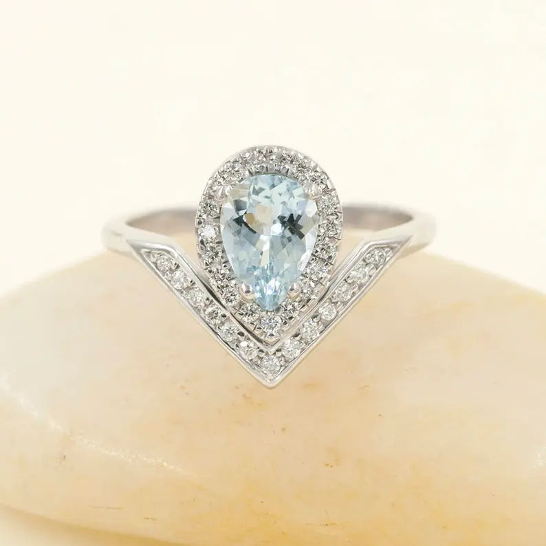 14K PEAR AQUAMARINE DIAMOND HALO V RING