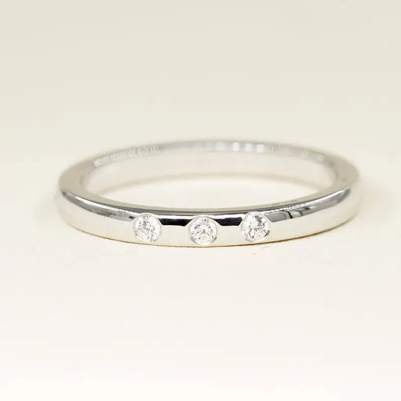 14K 3 DIAMOND BEZEL BAND