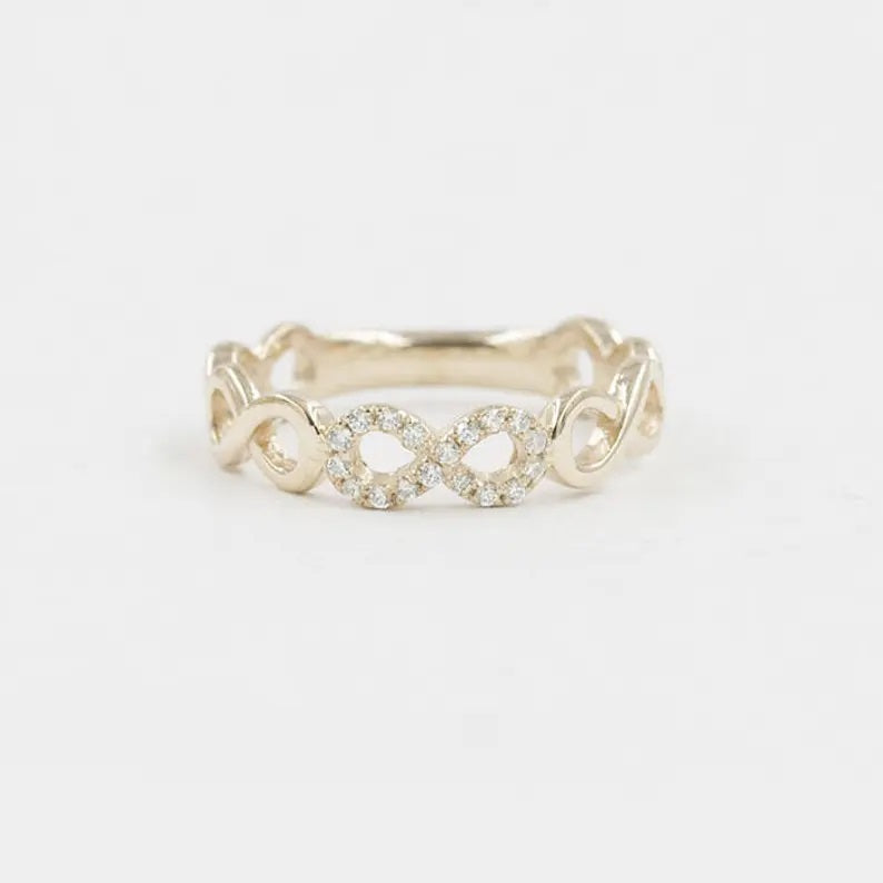 14K DIAMOND INFINITY BAND