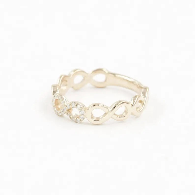 14K DIAMOND INFINITY BAND