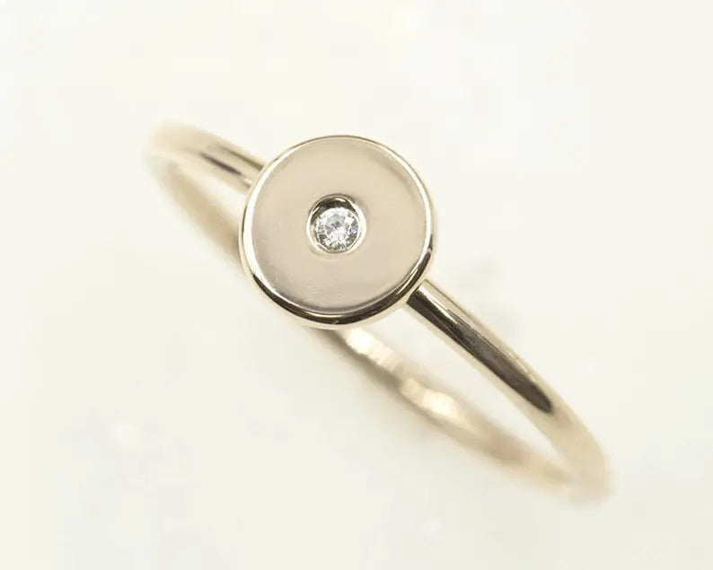 14K DIAMOND CIRCLE RING