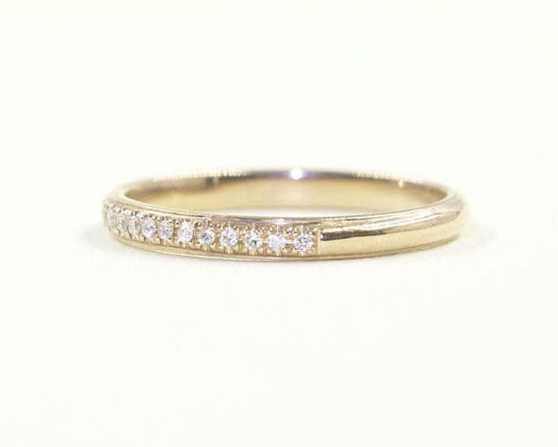 14K 0.15CT DIAMOND BAND