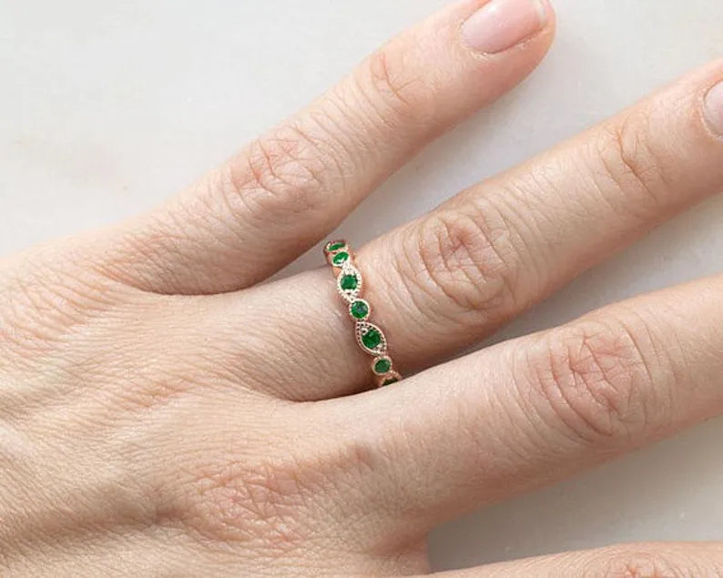 14K EMERALD ART DECO BAND