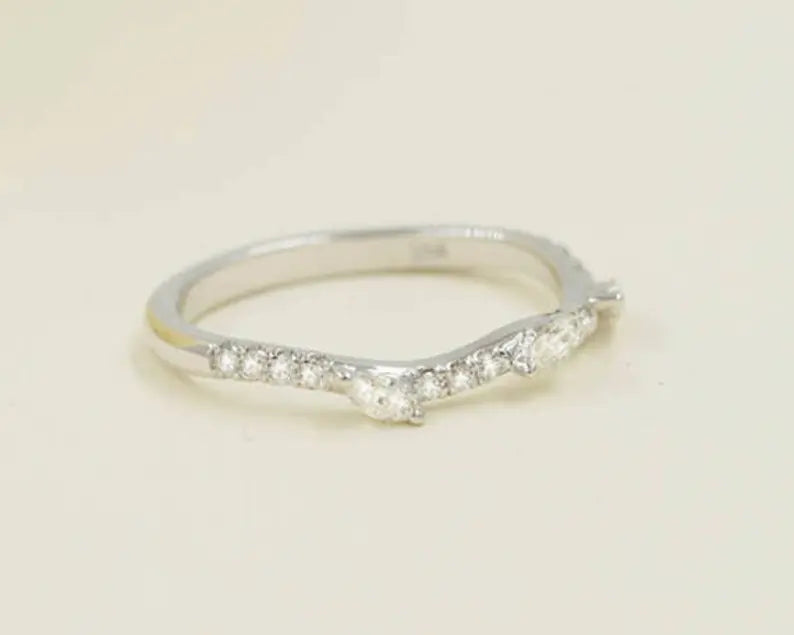 14K MARQUISE DIAMOND LEAF BAND