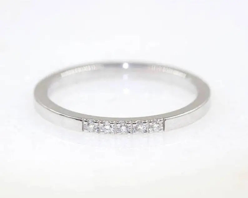 14K 5 DIAMOND SQUARED EDGE BAND