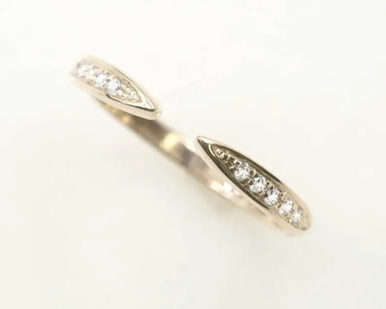 14K 0.10CT DIAMOND POINTED OPEN BAND