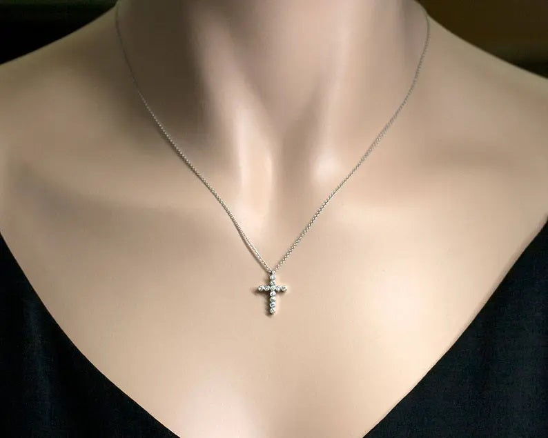 14K 0.24CT DIAMOND CROSS NECKLACE