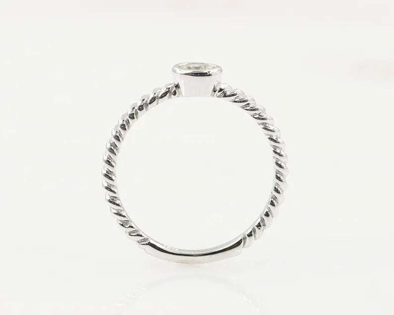 14K 0.2CT DIAMOND BEZEL TWIST RING