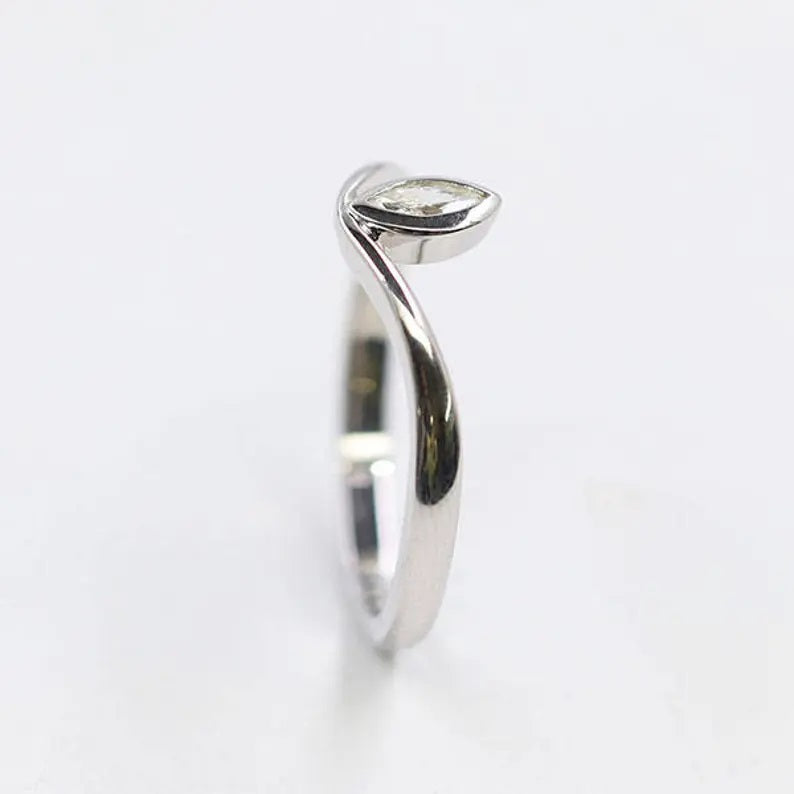 14K MARQUISE DIAMOND BEZEL CURVED RING