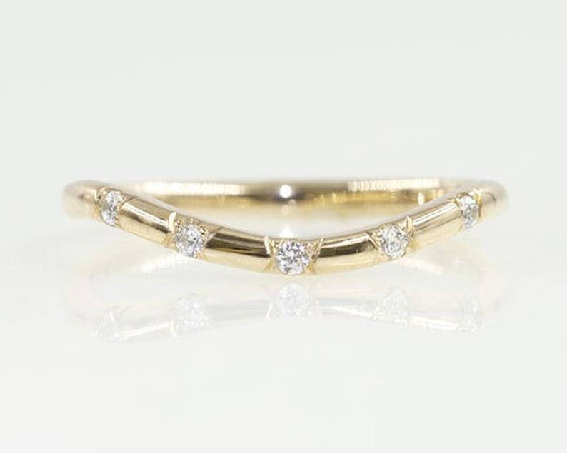 14K 0.8CT DIAMOND CURVED BAND